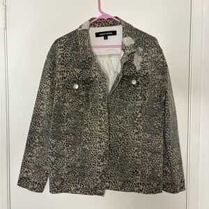 Ashley Mason Women's Black and Gray Animal Print Jacket